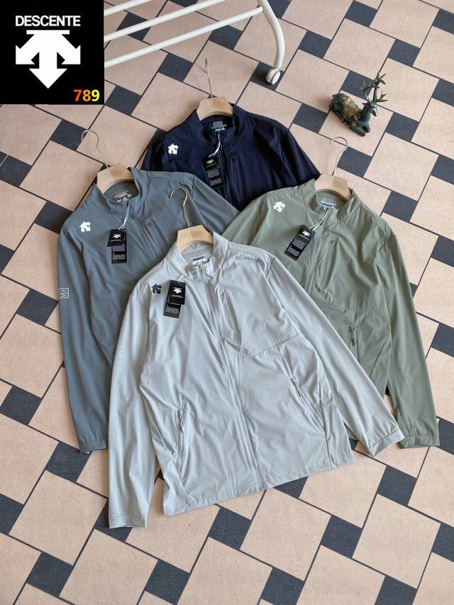 Descente outdoor stand-up collar quick-drying breathable sunscreen clothing hood