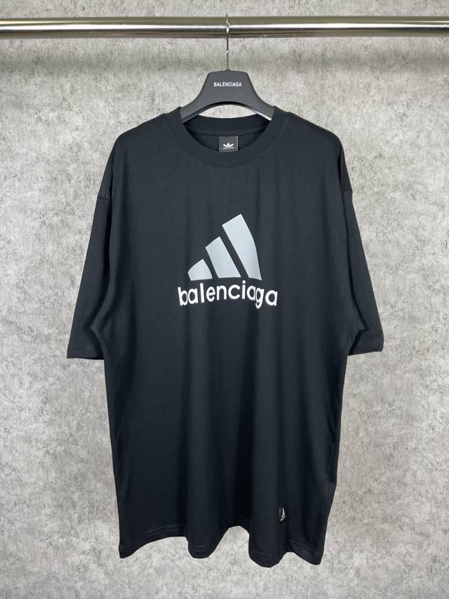 Real photos of the top version. Official quality Balenci*Ga Paris co-branded Adi