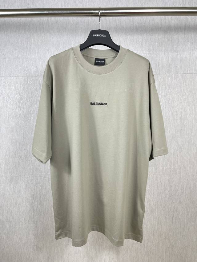 Real photos of the top version. Official quality Balenci*Ga Paris#Classic style.