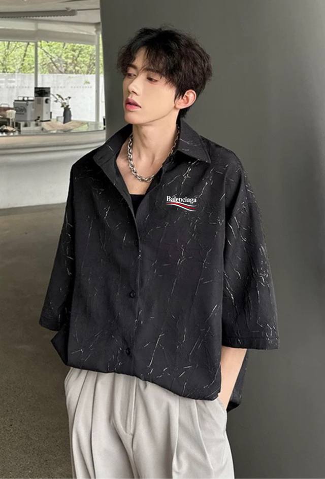 Balenciaga Textured black tie-dyed short-sleeved shirt for couples Made of compo