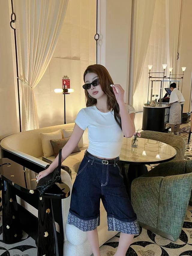 New arrivalDio* Dior 25 early spring new style hem denim shorts with inner print