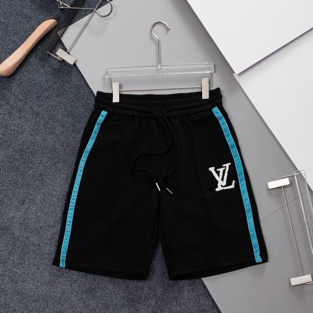 Louis Vuitton Louis Vuitton three-dimensional logo embroidery The logo is exquis