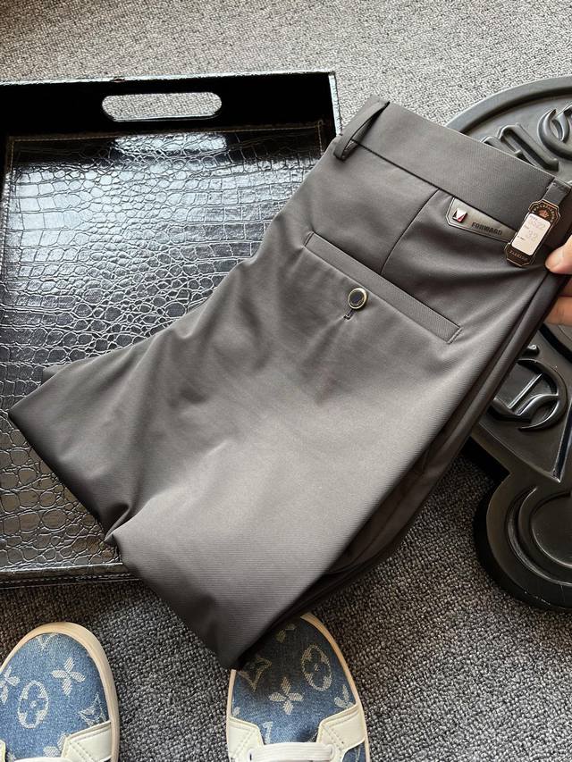 Top luxury casual pants from the counter! Popular hit! Fendi's new Fendi Monste