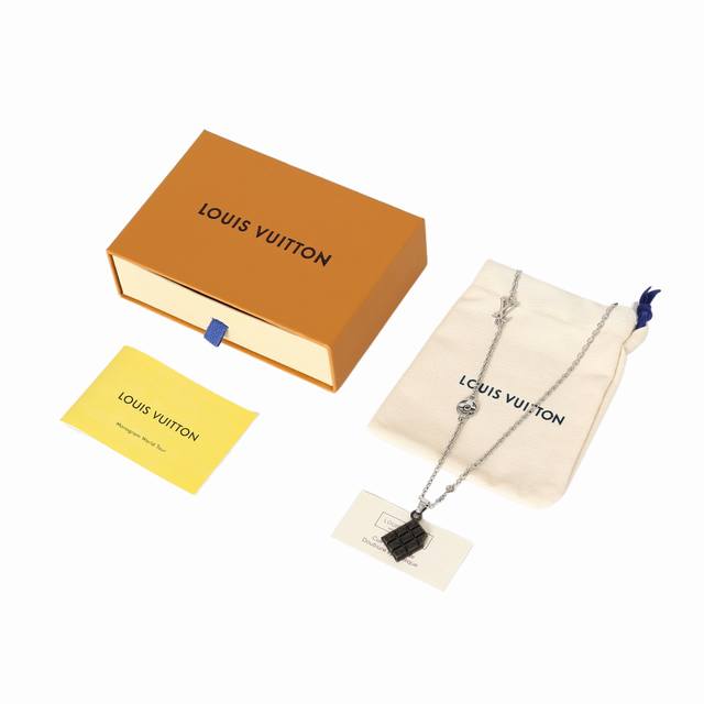 Louis Vuitton Chocolate shape-metal parts-necklace pendant men's tungsten steel