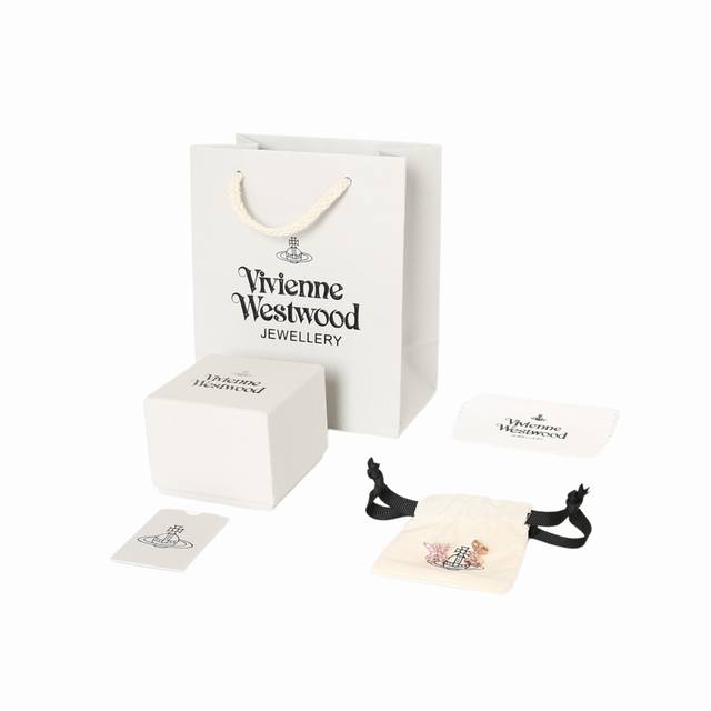 Vivienne Westwood Pink Butterfly Earrings The delicate texture on the butterfly'