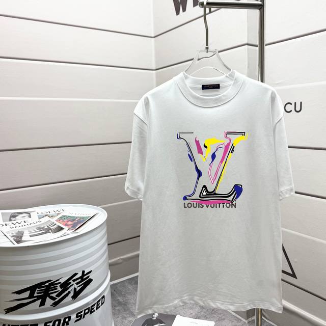 Louis Vuitton 2025 Spring/Summer official website catwalk model Master Lv person