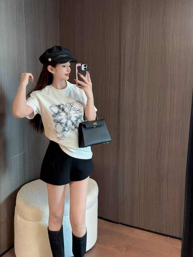 Loewe embroidered T-shirt for women, new embroidery with prints this season DDD,