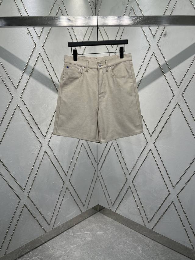 BURBERRY. 25Ss new denim shorts, crafted in Italy with the Equestrian Knight log