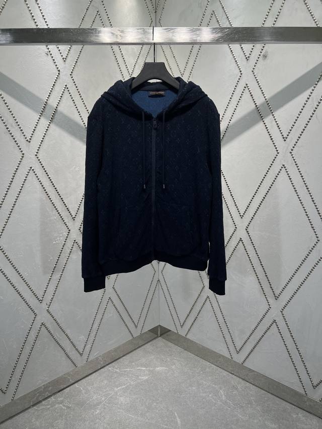 25Ss The new sweatshirt is made of soft terry cloth with full-width Monogram em