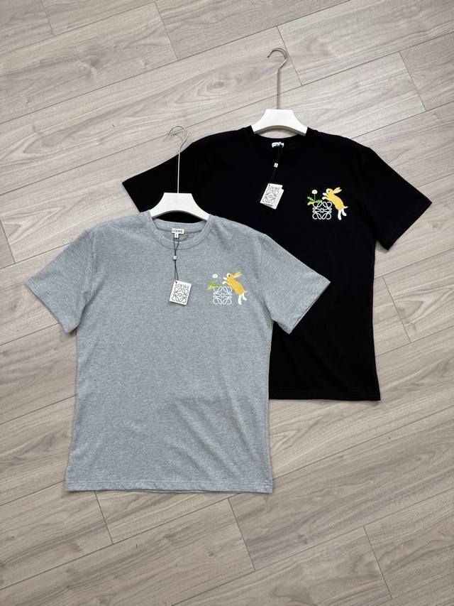 ؼDetails of the new Loewe round-neck short-sleeved T-shirt Loewe Loewe x Suna Fu