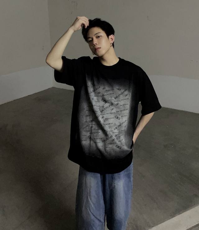 Balenciga Balenciga 23Ss gradient letter logo short sleeve Fabric: 240g double y