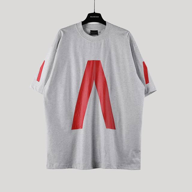 Brand: Aeniaa BalenciagaName; Inverted V T-shirtFabric: Double yarn 32s 240g - C