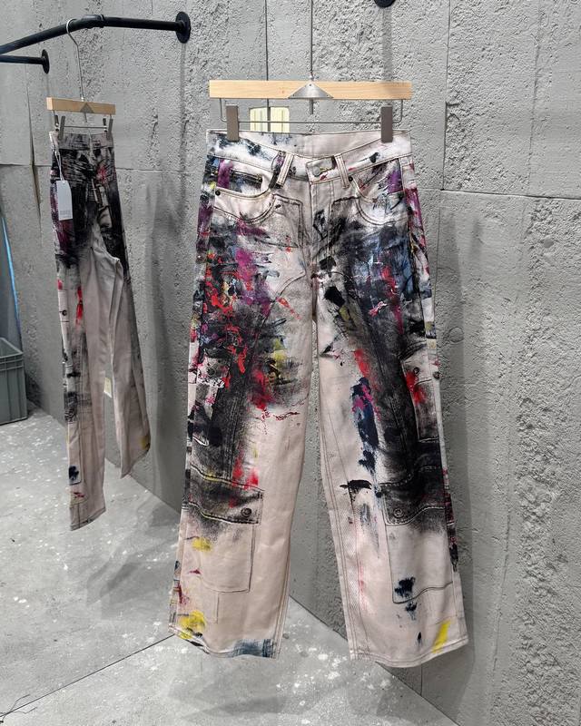 Acne Stuidios3D Printed Ink Splashing Overalls The white background on the surfa