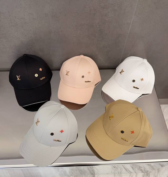 with dust bag + Lv Louis Vuitton new pattern baseball cap This Lv Iconic cap is