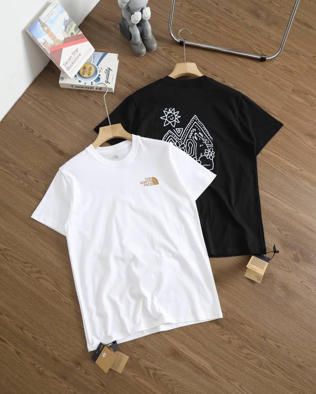 Brand: The North Face Size: ML-Xl-Xxl-Xxxl Color: White-Black Type: Men's sports