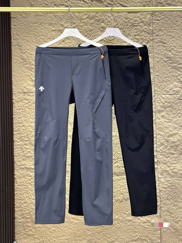 Descente's new outdoor expansion pants, sports mountaineering and hiking series