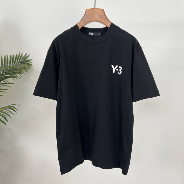 Y 3 New summer T-shirt is super eye-catching! The offset printed logo is simple