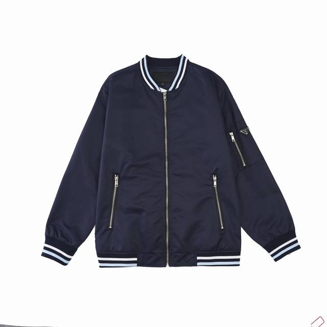 Prada two-color striped jacket 23Ssprada's latest jacket The fabric is made of