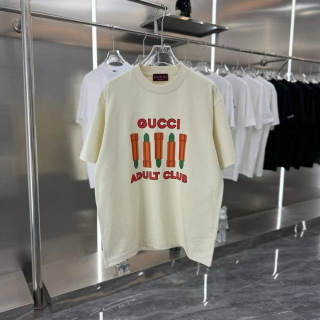 Gucci 2025Ss new lipstick print couple casual short-sleeved T-shirt The highest