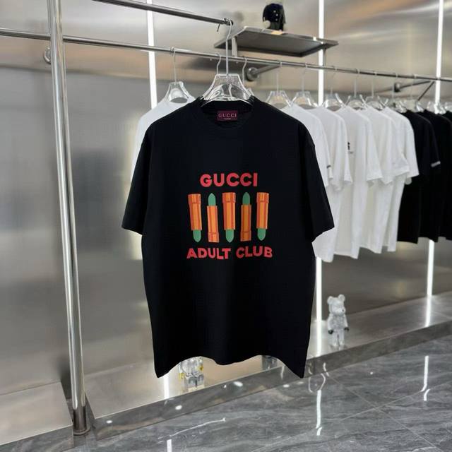 Gucci 2025Ss new lipstick print couple casual short-sleeved T-shirt The highest