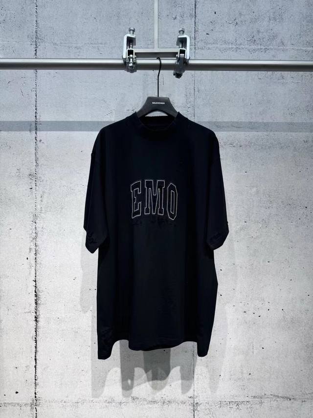 Blcg Emo ripped T-shirt short sleeves Loose fit Unisex style White color Size: X