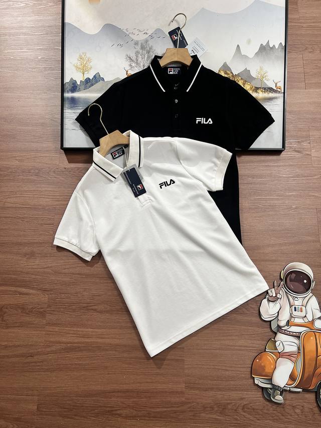 Fila is creating a craze again. The addition of the striped collar design makes