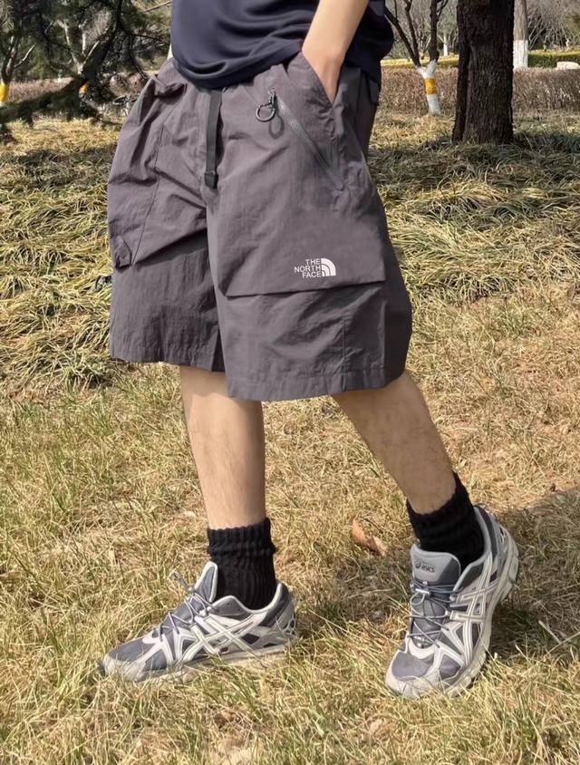 Style number: Wkd18 Thenorthface classic print summer fashion trend versatile c