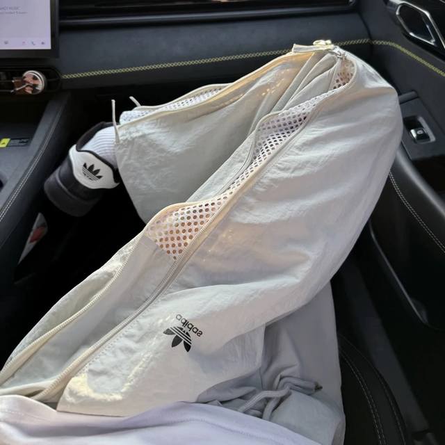 Style number: Wk103 Adidas Trefoil 25Ss new side zipper straight sports casual