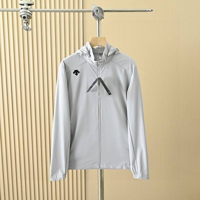 High quality goods Descente summer leisure outdoor lightweight hooded quick-dryi