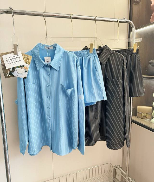 Product name: Alo patch logo striped shirt and shorts set Size: SML Color: blue