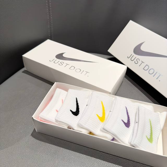 Nike's new spring and summer macaron women's boxed socks, the most stylish littl