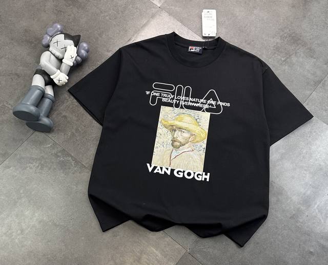 The same style short-sleeved shirt as the official website of the trendy brand