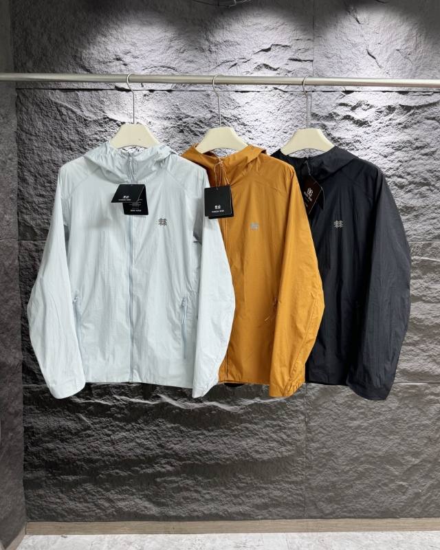 Kolon Sport Climbing lightweight windproof and water-resistant outdoor jacket we