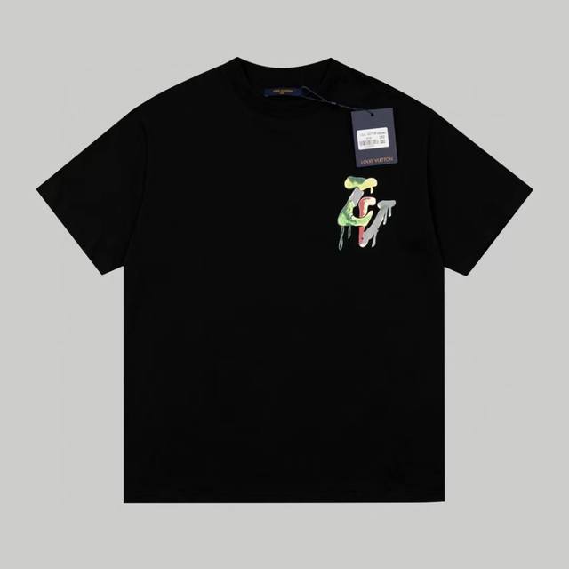 New model number: Vd37 1V Short-sleeved T-shirt with embossed letters on the ba