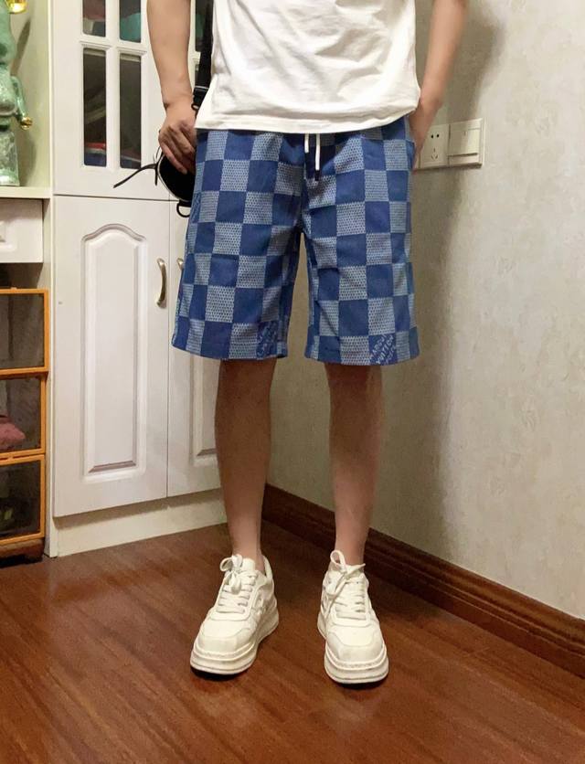 Lv Louis Vuitton jacquard checkerboard cotton denim shorts! Loose fit! Customize