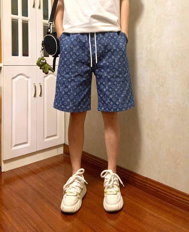 New! High quality! Lv Louis Vuitton full jacquard logo heavy washed bamboo deni