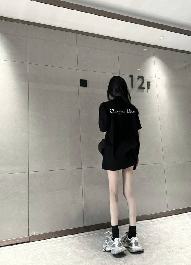 High quality! Dior Broken Letter Couple Short Sleeve T-shirt! Loose fit! Made o
