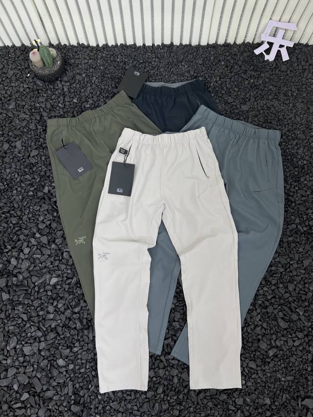 Arcteryx Arc'teryx Men's Urban Business Commuter Outdoor Mountaineering Running