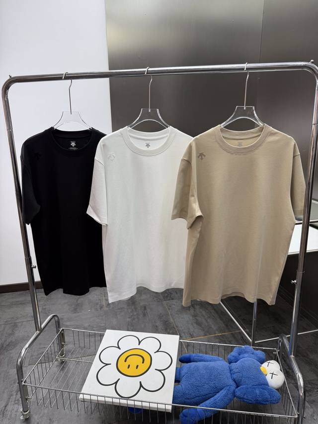 2025 New Descente Bamboo Fiber Cotton, Seamless T 1. Fabric: The fabric is made