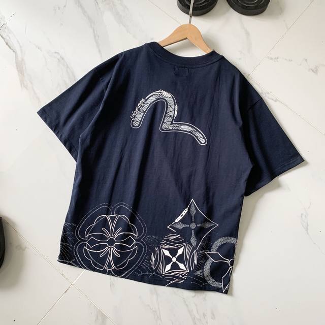 Evisu Fukushin Multiple Kamon Print Trendy Sports Leisure Style Ultra Loose Shor