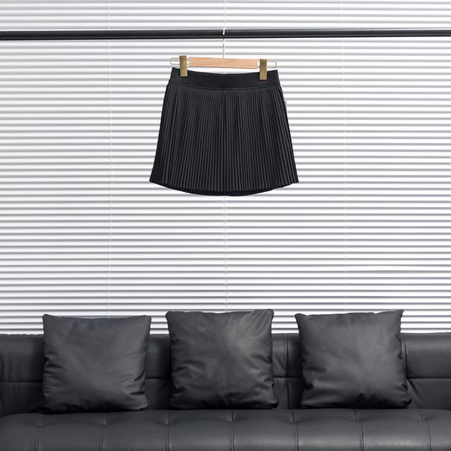 LululemonحLululemon elastic waistband pleated accordion skirt Size: 2 4 6 8 Colo