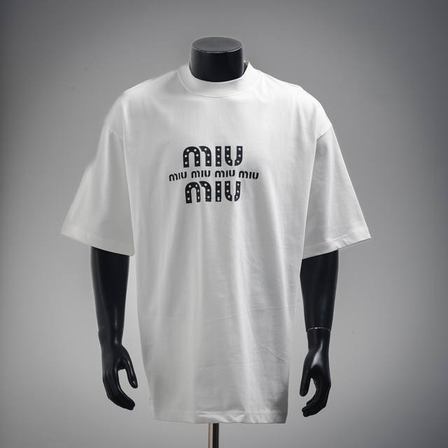 Miu Miu 25Ss Big Letter Pearl Short Sleeve T-shirt With its exquisite and simple