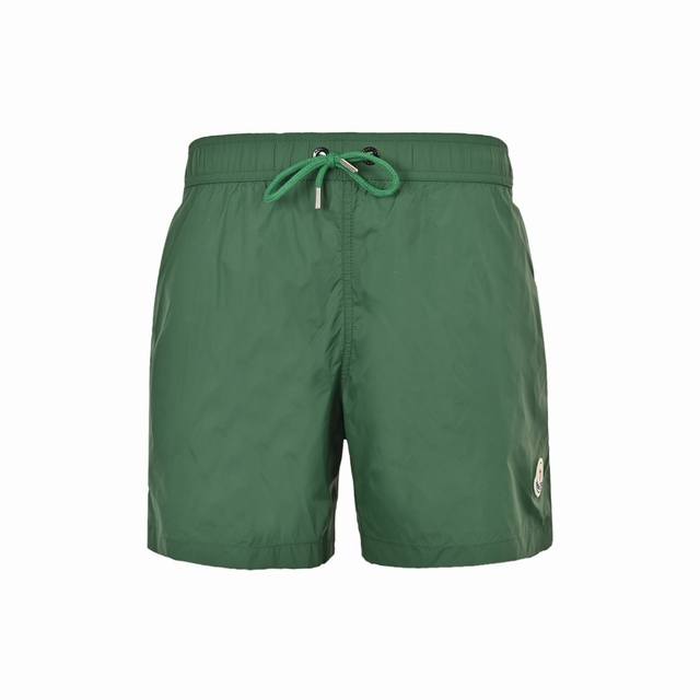 Moncler 24Ss short classic logo beach shorts are made of quick-drying nylon fabr