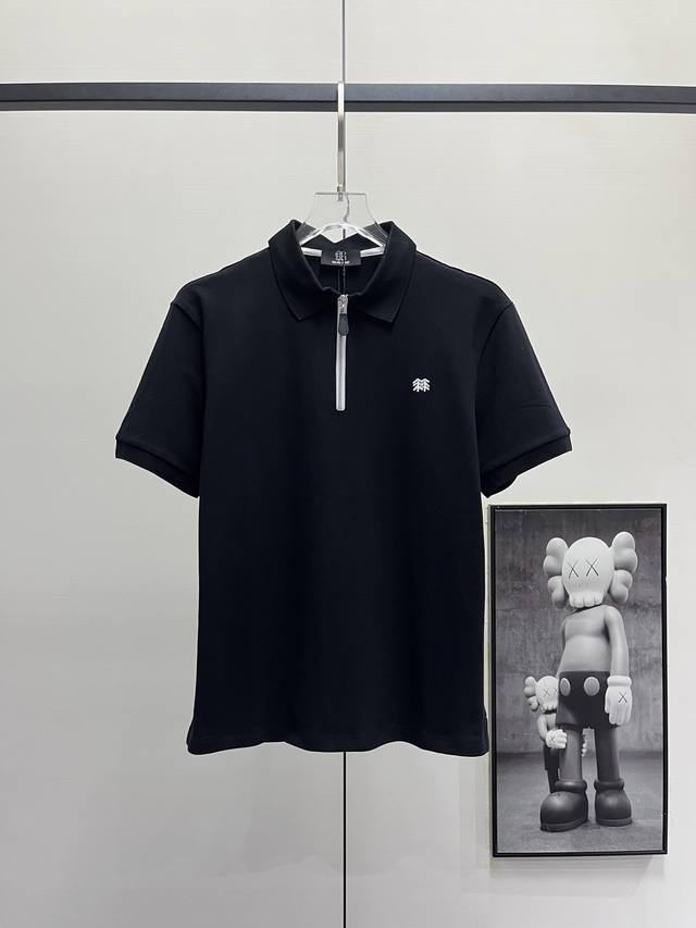 Kolon SportحKolon Zipper Embroidery Polo Short Sleeves It adopts the traditional