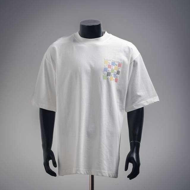 Louis VuittonLv25SsColorful Flag Short Sleeve T-shirtThis T-shirt is knitted in