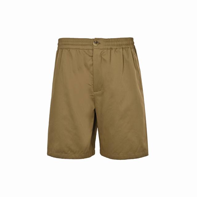 Ami 25Ss metal logo shorts with back pockets are made of 32-count 460g fabric wi