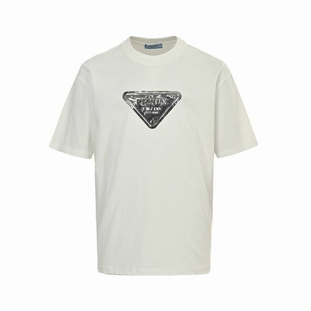 Prada Summer new laser offset round neck short-sleeved T-shirt This T-shirt com