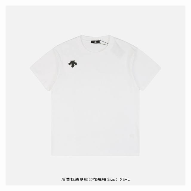 Short sleeves with slogans and multiple logos printed on the back The fabric is