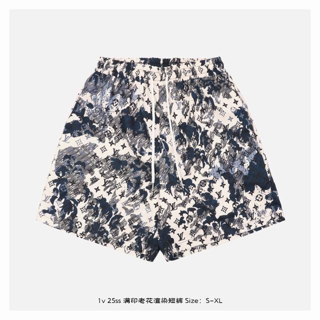 Lv 25Ss Full print old flower rendering shorts Inspired by the retro style of th