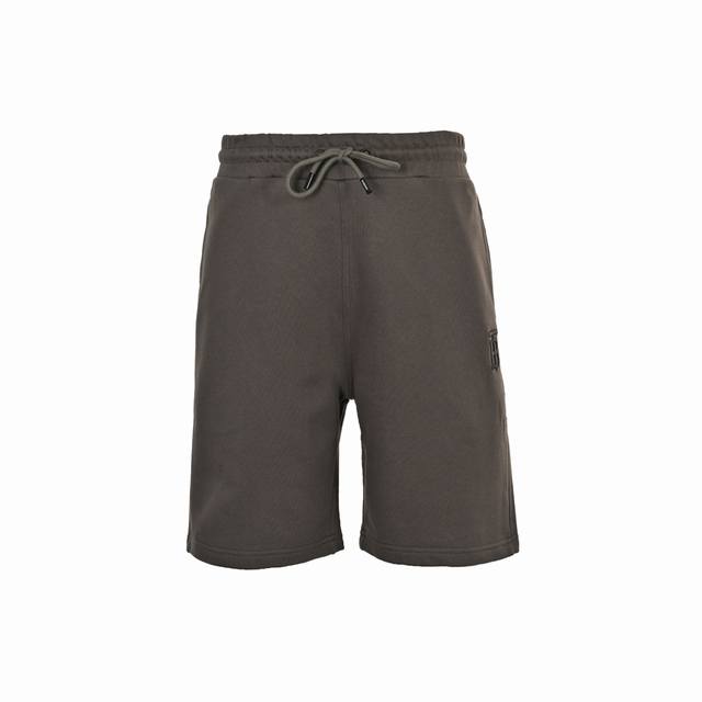Burberry Burberry Note Pocket Shorts Another Burberry hit that you must have thi